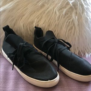 Steve Madden Sneakers